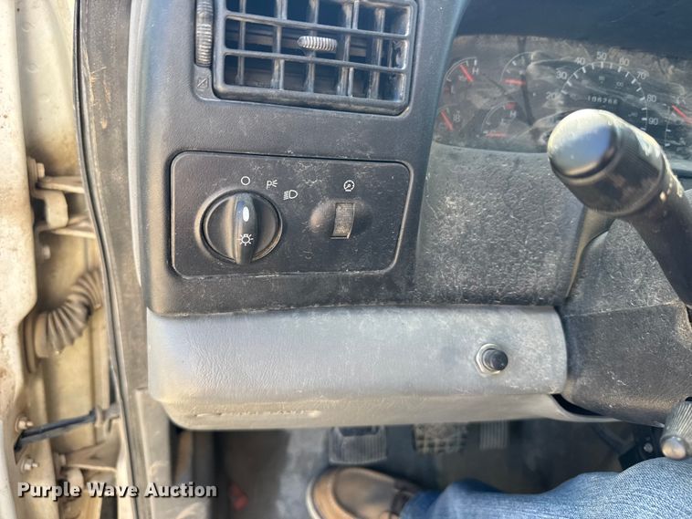 image for item FB7204 2009 Ford F-750 digger derrick truck