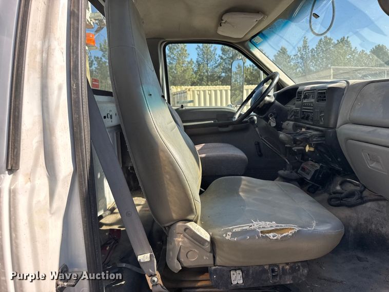 image for item FB7204 2009 Ford F-750 digger derrick truck