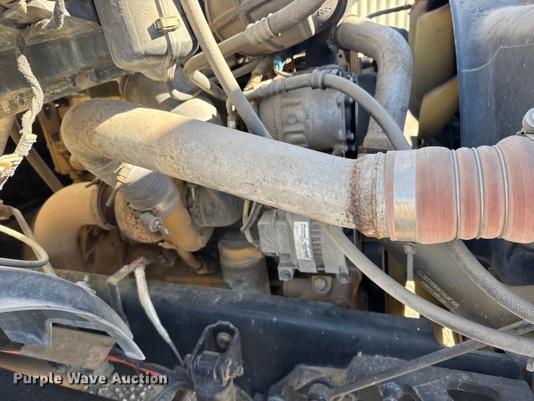 image for item FB7204 2009 Ford F-750 digger derrick truck