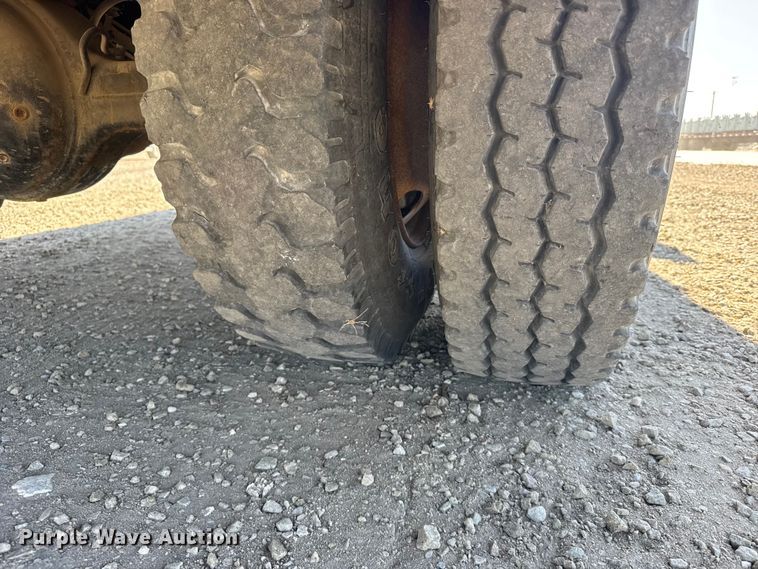 image for item FB7204 2009 Ford F-750 digger derrick truck