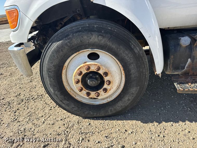 image for item FB7204 2009 Ford F-750 digger derrick truck