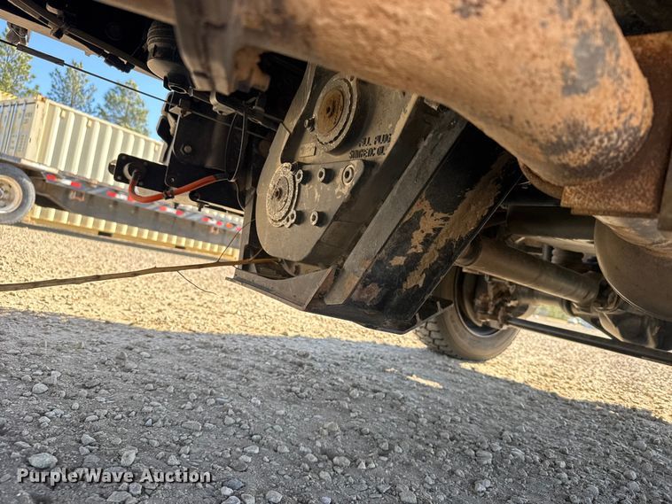 image for item FB7205 2020 Chevrolet 6500HD bucket truck