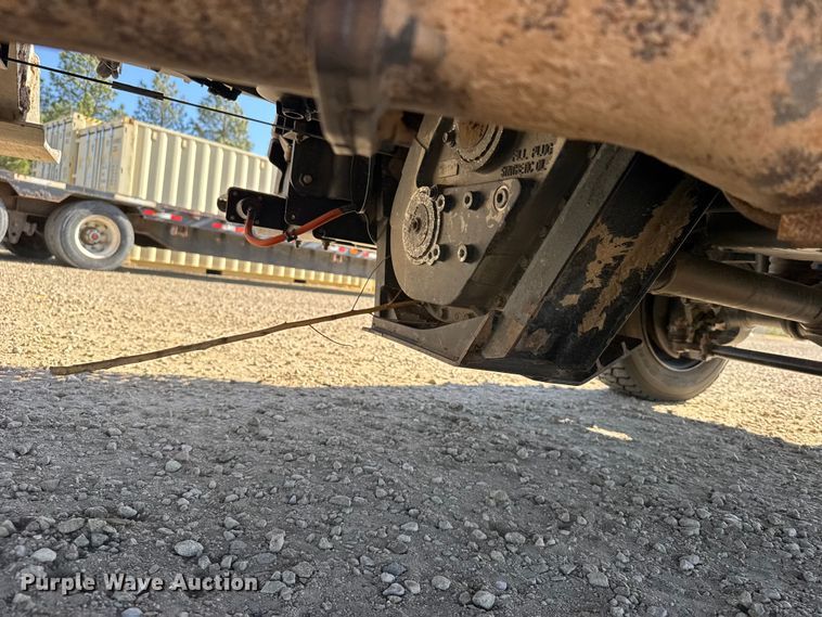 image for item FB7205 2020 Chevrolet 6500HD bucket truck