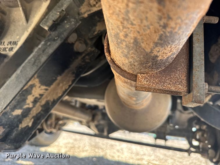 image for item FB7205 2020 Chevrolet 6500HD bucket truck