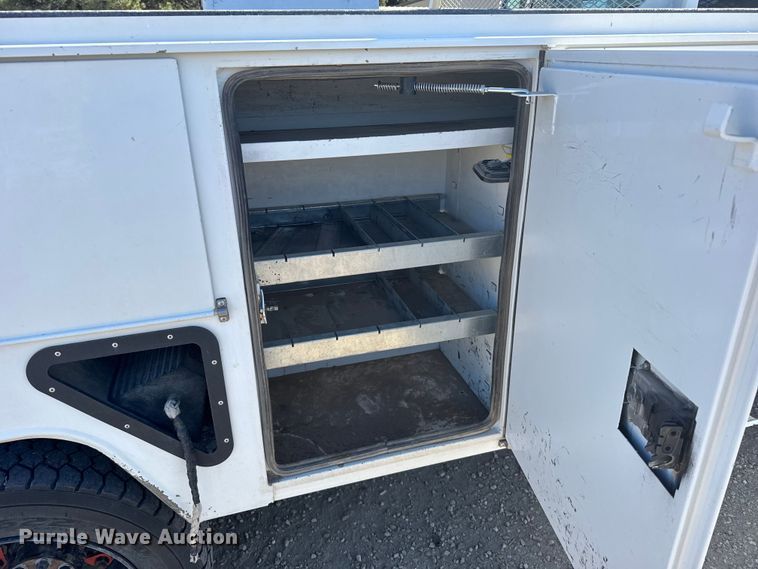 image for item FB7205 2020 Chevrolet 6500HD bucket truck