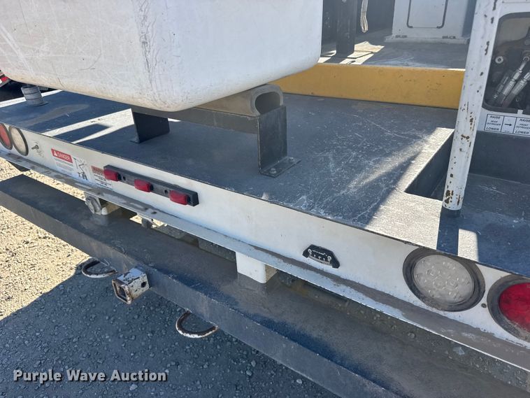 image for item FB7205 2020 Chevrolet 6500HD bucket truck