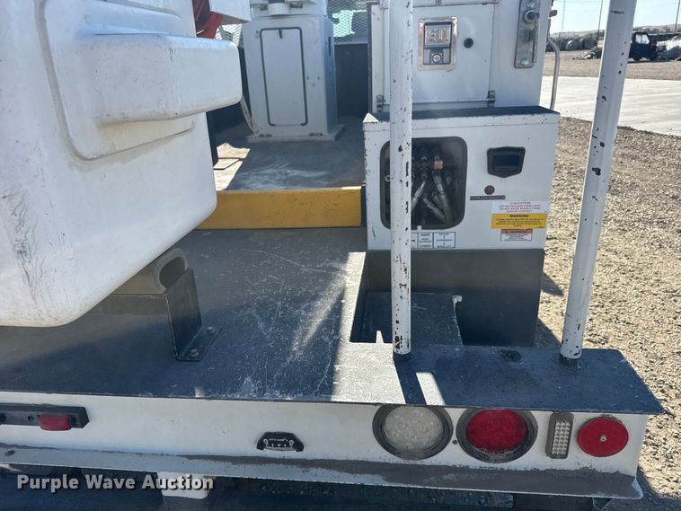 image for item FB7205 2020 Chevrolet 6500HD bucket truck