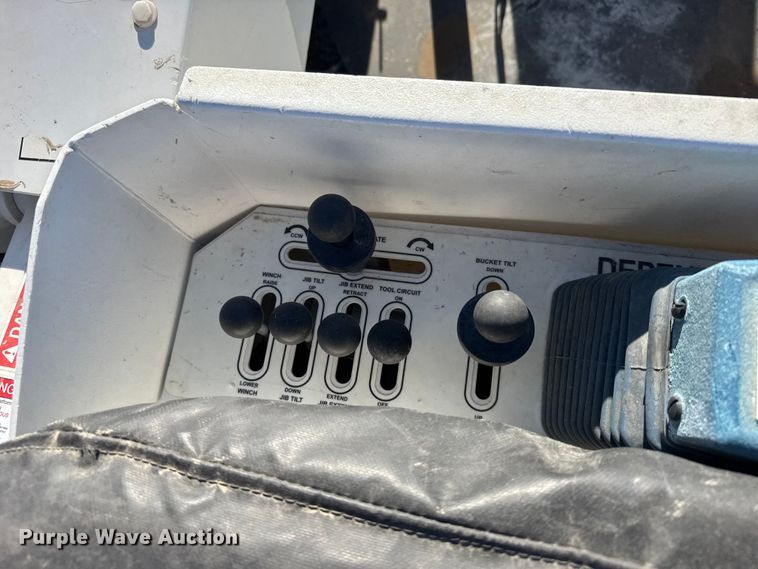 image for item FB7205 2020 Chevrolet 6500HD bucket truck