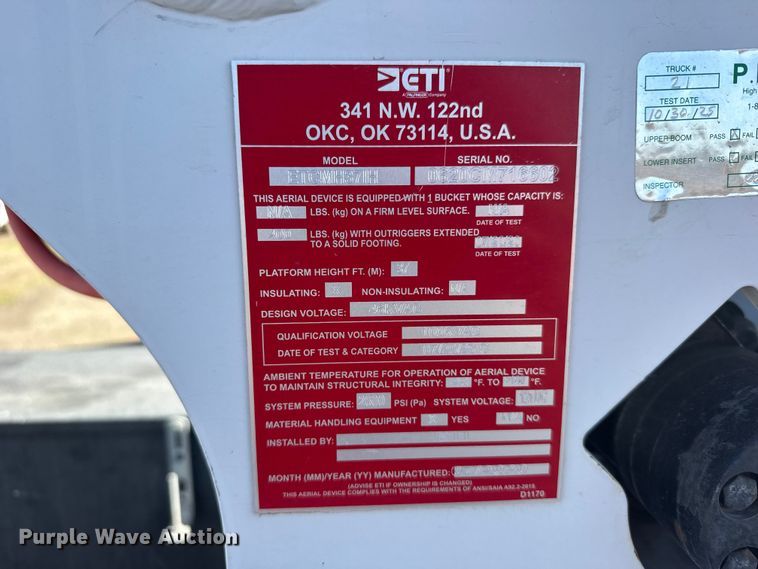 image for item FB7205 2020 Chevrolet 6500HD bucket truck