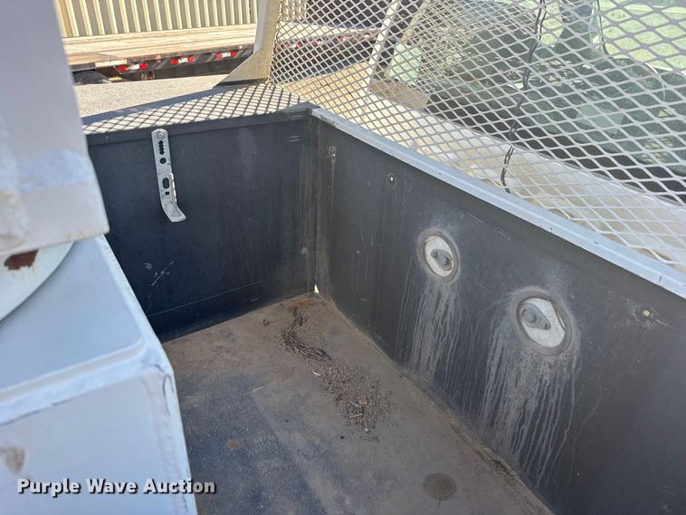 image for item FB7205 2020 Chevrolet 6500HD bucket truck