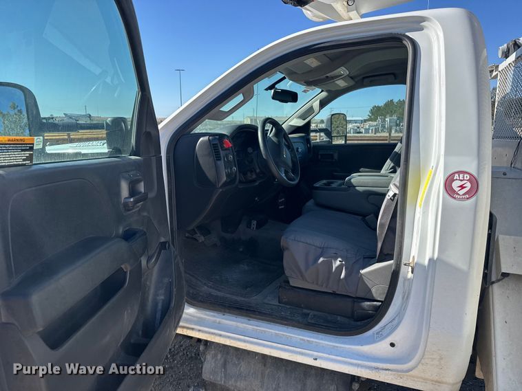 image for item FB7205 2020 Chevrolet 6500HD bucket truck