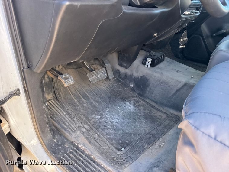 image for item FB7205 2020 Chevrolet 6500HD bucket truck