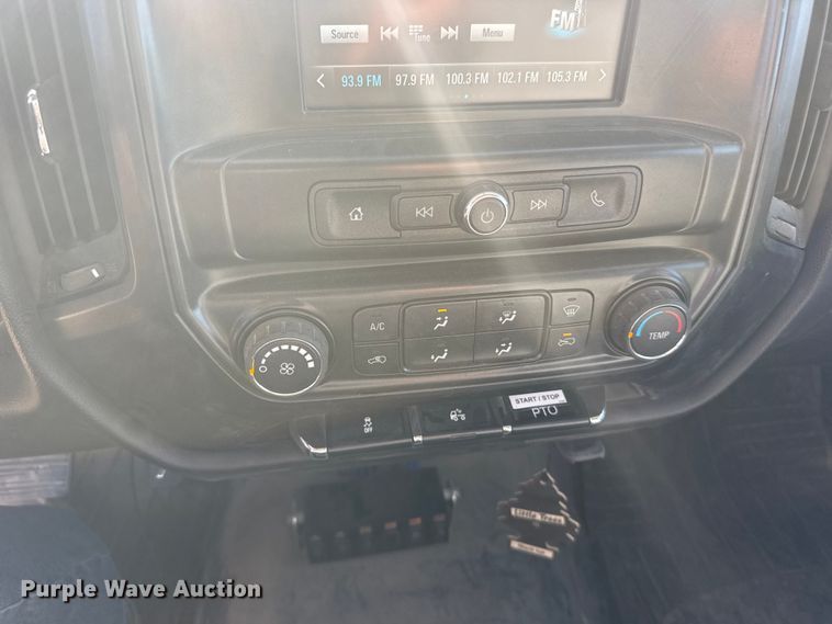 image for item FB7205 2020 Chevrolet 6500HD bucket truck