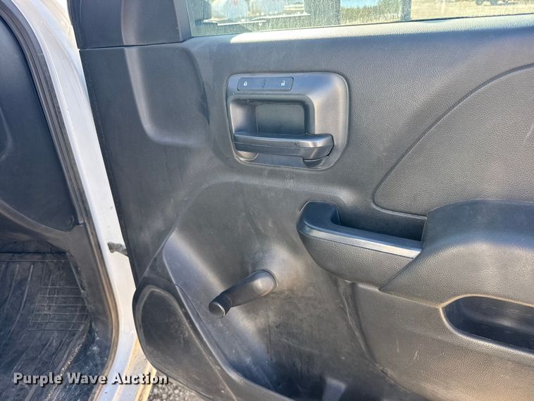 image for item FB7205 2020 Chevrolet 6500HD bucket truck