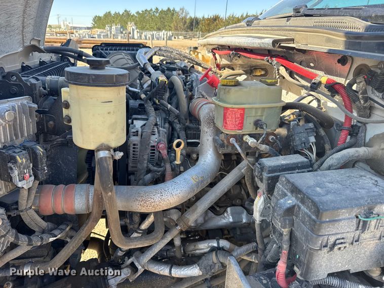 image for item FB7205 2020 Chevrolet 6500HD bucket truck