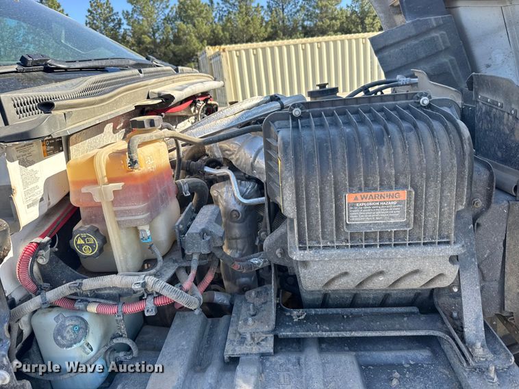 image for item FB7205 2020 Chevrolet 6500HD bucket truck