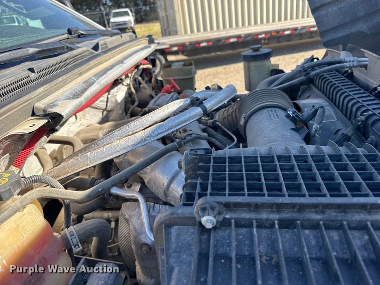 image for item FB7205 2020 Chevrolet 6500HD bucket truck