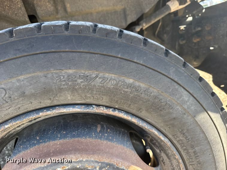 image for item FB7205 2020 Chevrolet 6500HD bucket truck