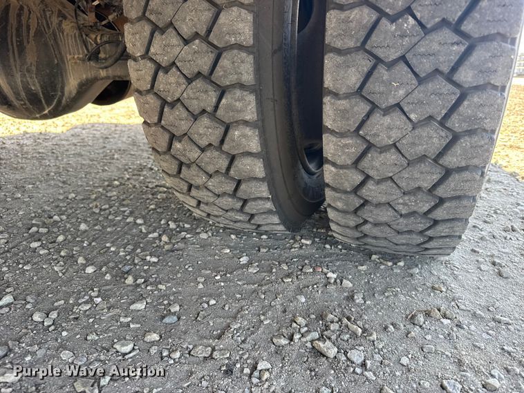 image for item FB7205 2020 Chevrolet 6500HD bucket truck