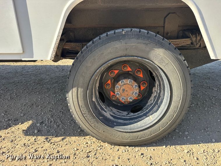 image for item FB7205 2020 Chevrolet 6500HD bucket truck