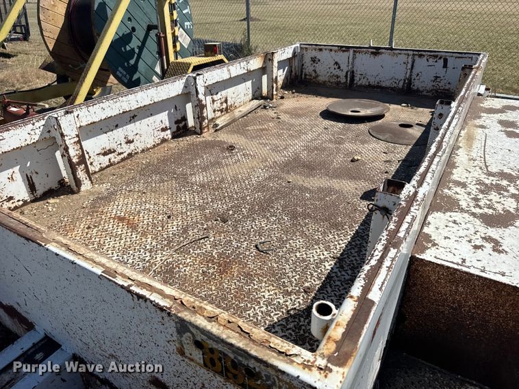 image for item FB7208 1995 Kiefer Industrial pole trailer