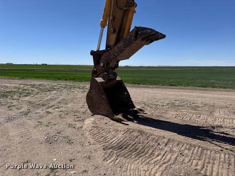 image for item FB7214 2000 Caterpillar 330BL excavator