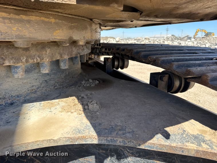 image for item FB7214 2000 Caterpillar 330BL excavator