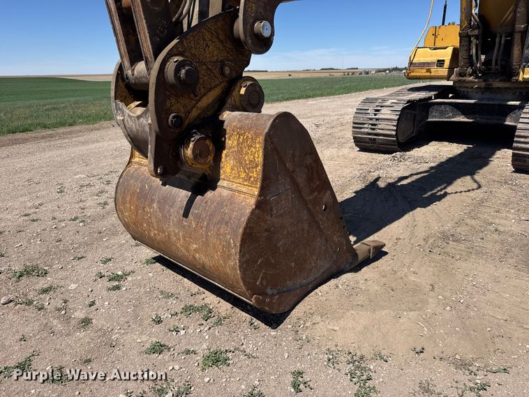 image for item FB7214 2000 Caterpillar 330BL excavator