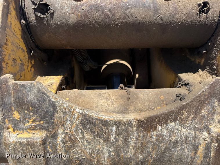 image for item FB7214 2000 Caterpillar 330BL excavator