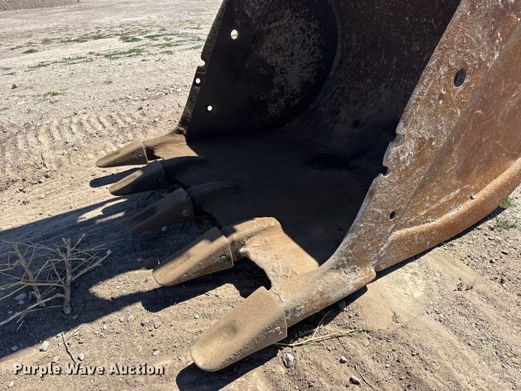 image for item FB7214 2000 Caterpillar 330BL excavator