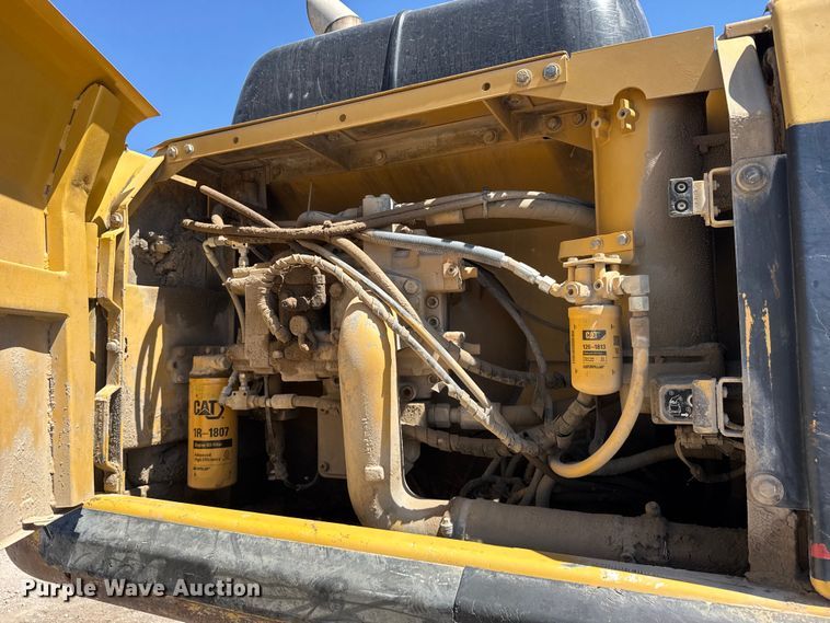 image for item FB7214 2000 Caterpillar 330BL excavator