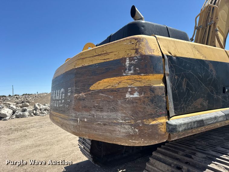 image for item FB7214 2000 Caterpillar 330BL excavator