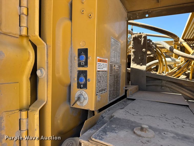 image for item FB7214 2000 Caterpillar 330BL excavator