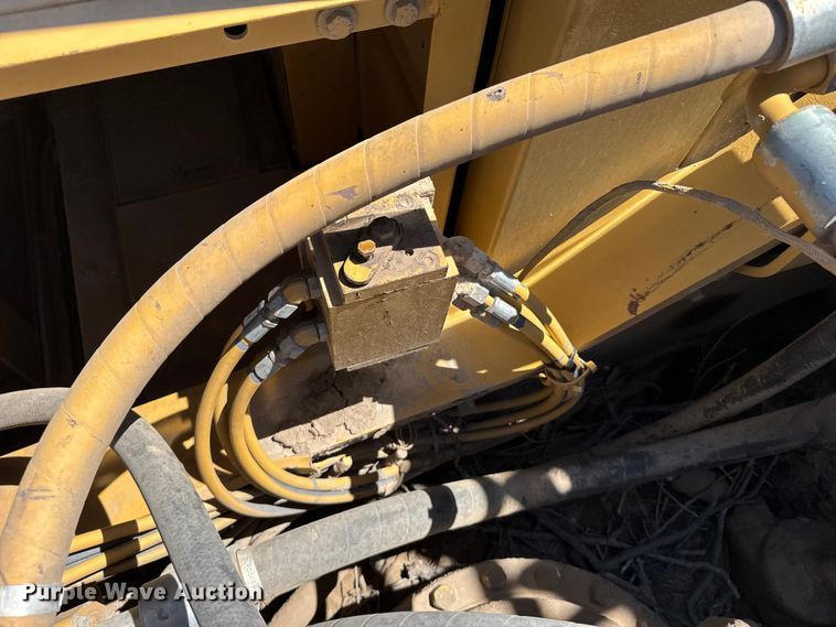 image for item FB7214 2000 Caterpillar 330BL excavator