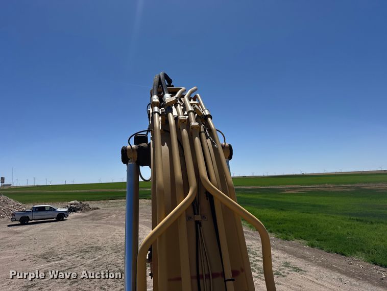 image for item FB7214 2000 Caterpillar 330BL excavator