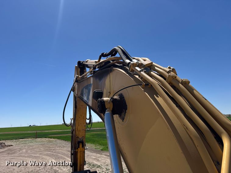 image for item FB7214 2000 Caterpillar 330BL excavator