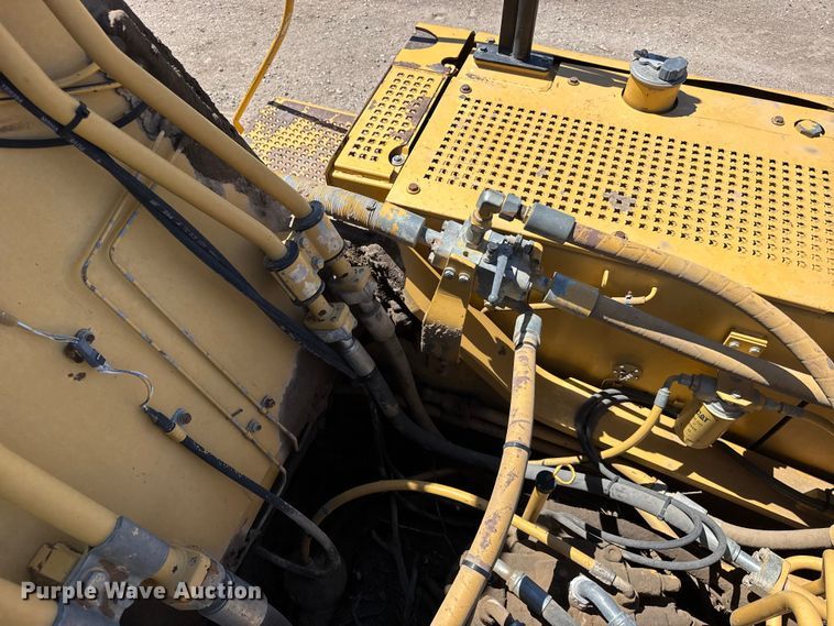 image for item FB7214 2000 Caterpillar 330BL excavator