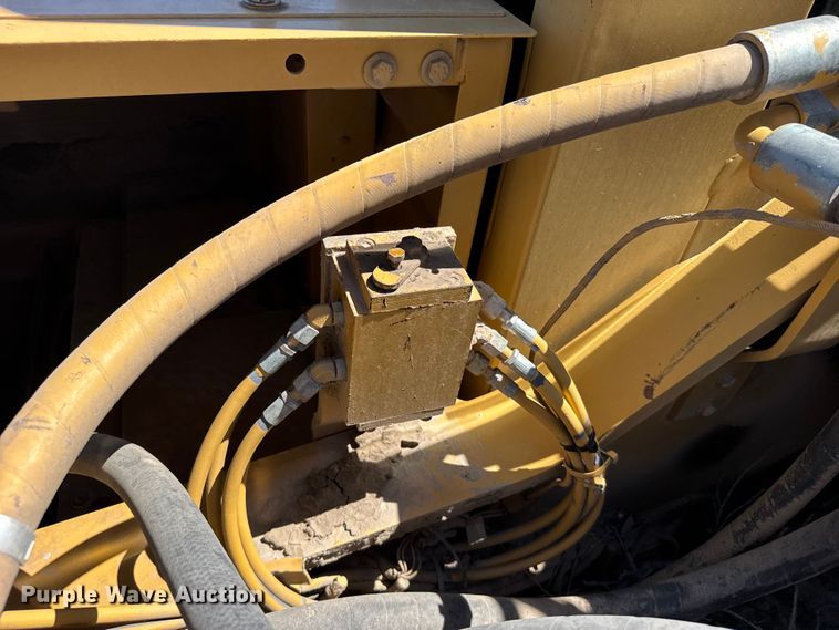 image for item FB7214 2000 Caterpillar 330BL excavator