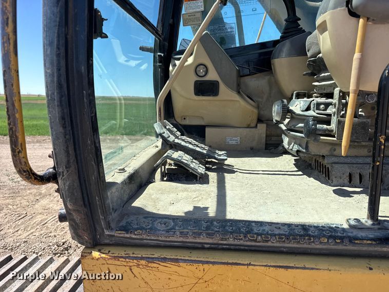 image for item FB7214 2000 Caterpillar 330BL excavator