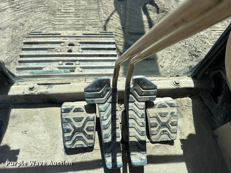 image for item FB7214 2000 Caterpillar 330BL excavator