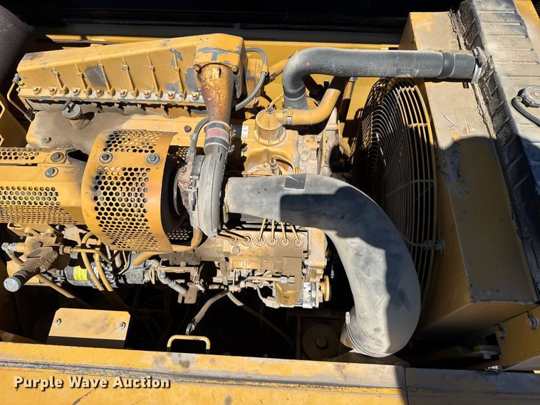image for item FB7214 2000 Caterpillar 330BL excavator