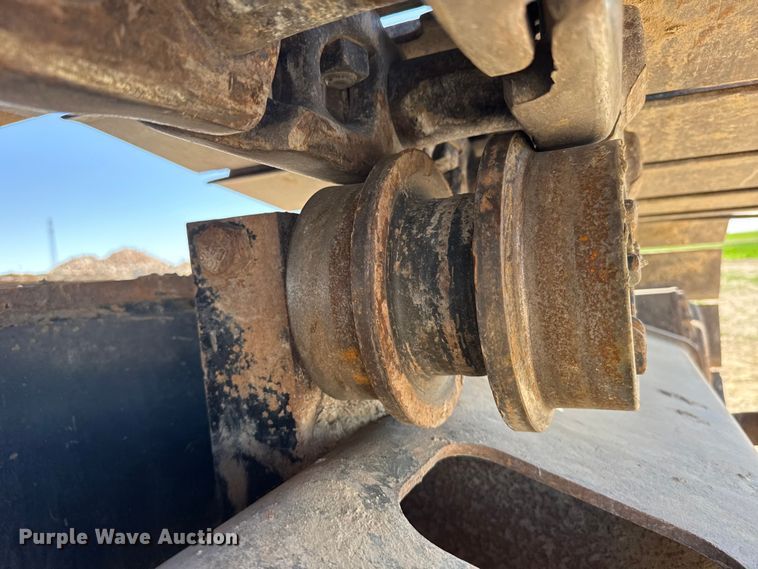 image for item FB7214 2000 Caterpillar 330BL excavator
