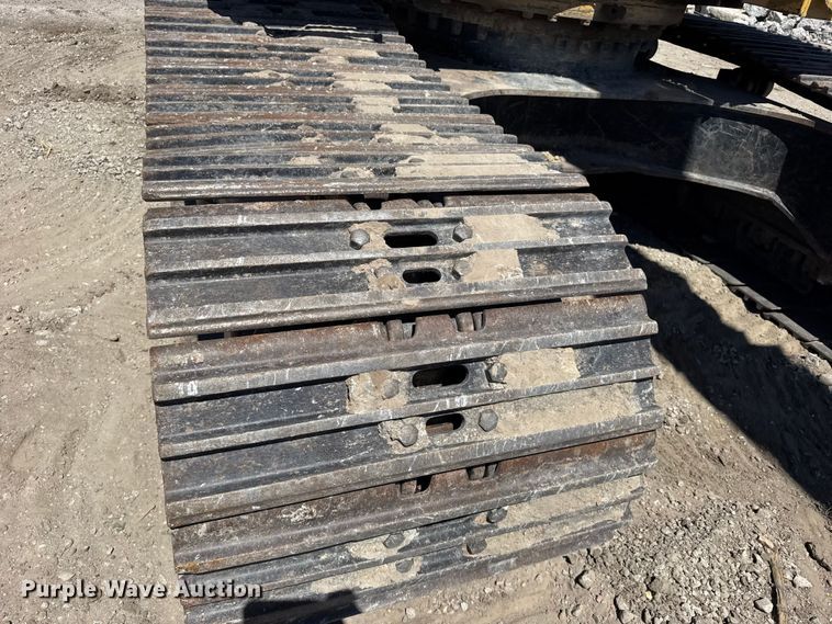 image for item FB7214 2000 Caterpillar 330BL excavator