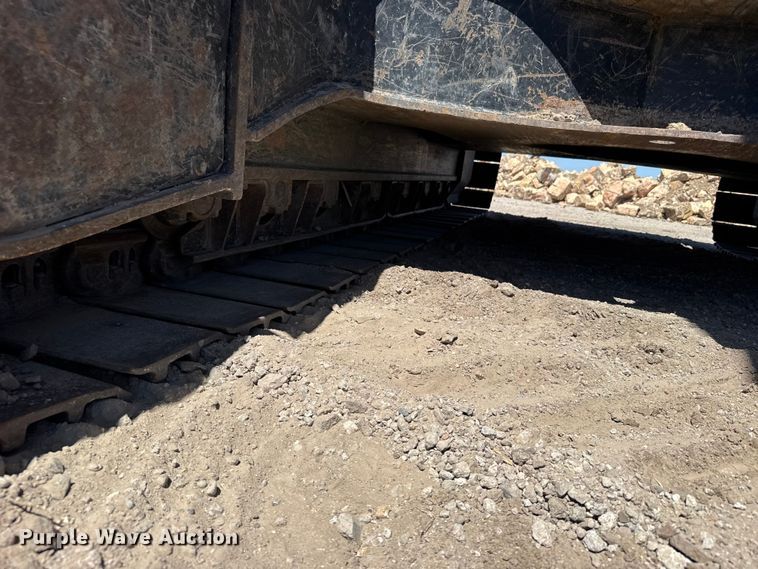 image for item FB7214 2000 Caterpillar 330BL excavator