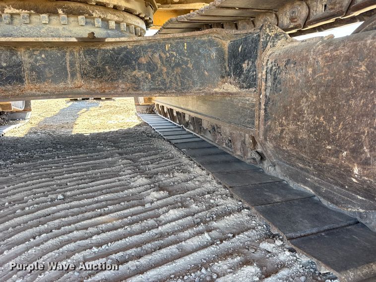 image for item FB7214 2000 Caterpillar 330BL excavator