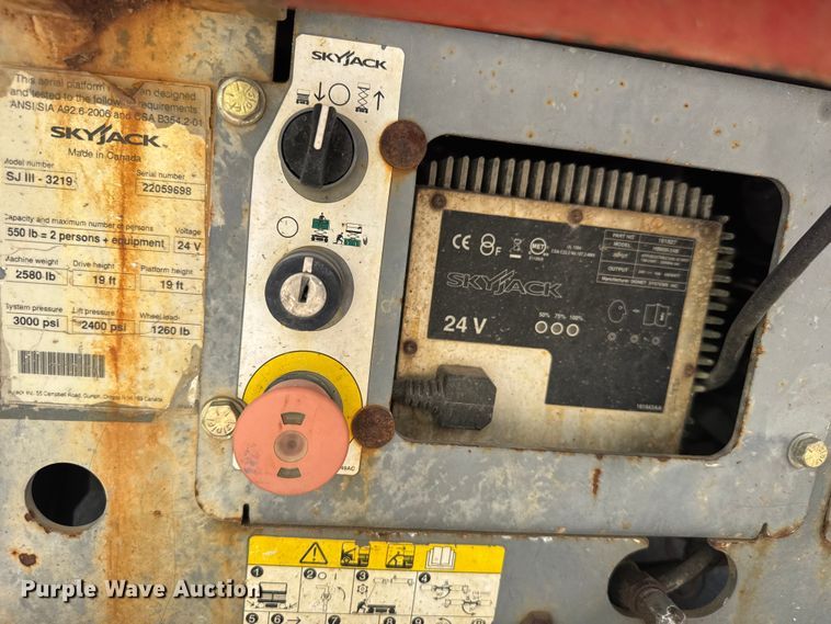 image for item FB7242 2014 Skyjack SJIII 3219 scissor lift