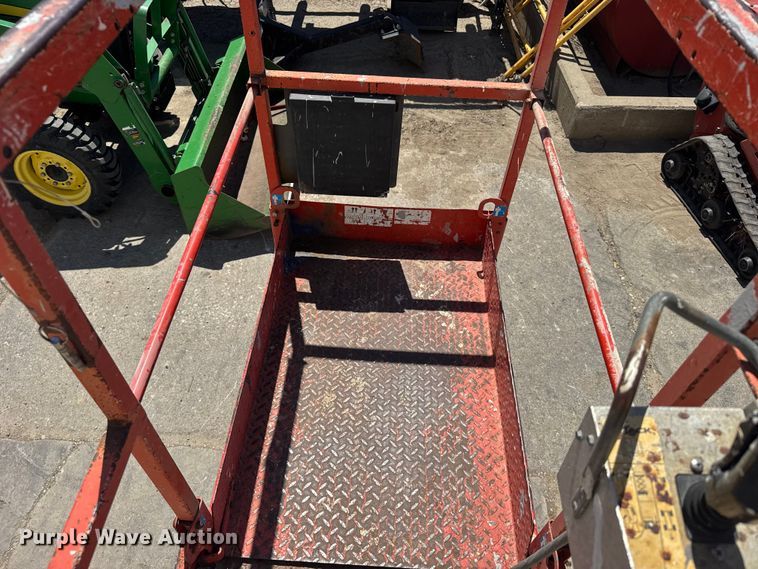 image for item FB7242 2014 Skyjack SJIII 3219 scissor lift