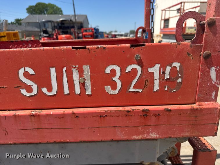 image for item FB7242 2014 Skyjack SJIII 3219 scissor lift