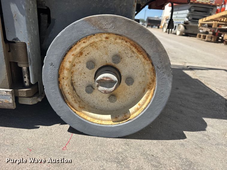 image for item FB7242 2014 Skyjack SJIII 3219 scissor lift