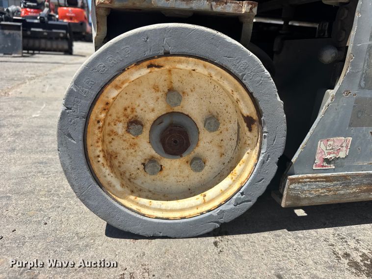 image for item FB7242 2014 Skyjack SJIII 3219 scissor lift